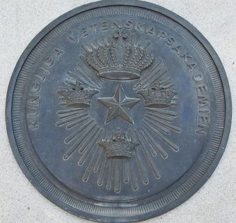 诺贝尔经济学奖牌图片