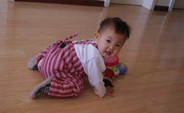 愉快的宝宝图片