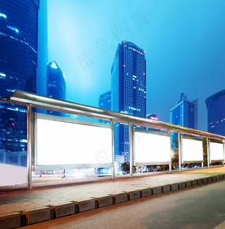 灯箱广告与高楼大厦