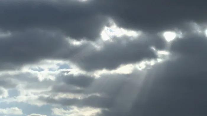 阳光穿过浮云2股票的录像 视频免费...