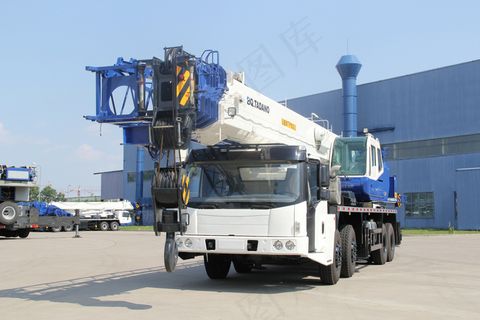 汽车起重机图片