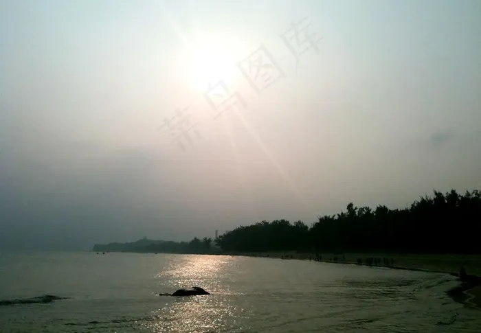 傍晚海滩风景图片