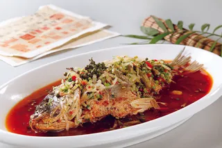 农家风味鲤鱼图片