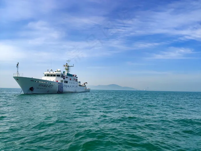 蓝色简洁大气 海上航行高清背景图