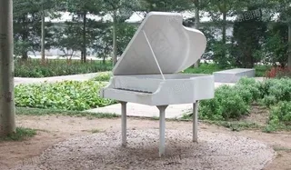 钢琴雕塑艺术品图片