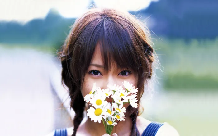 海滩上的性感女性图片