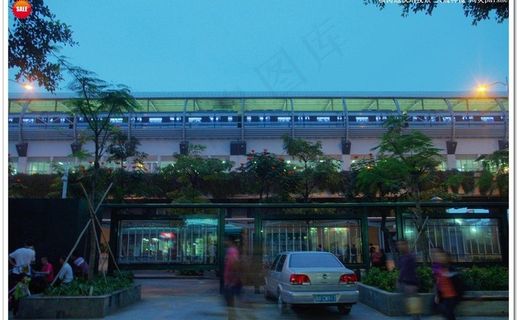 城市夜景 地铁站夜景图片