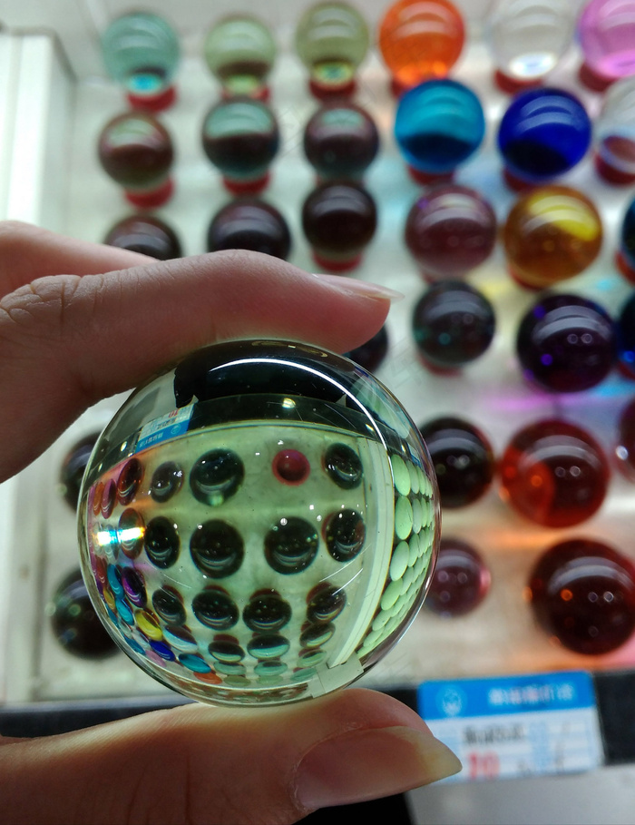 晶莹剔透的雨花石