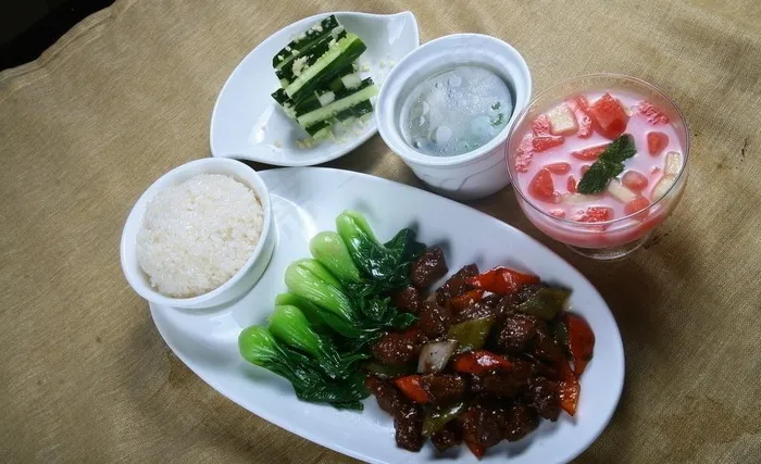 中式套餐黑椒牛柳图片