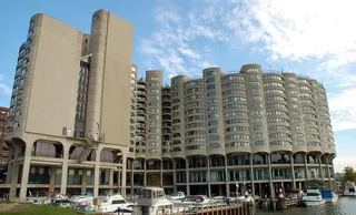 芝加哥 芝加哥河畔 漂亮的宾馆楼图...