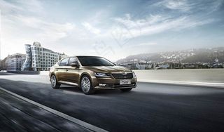 斯柯达全新速派汽车大气宣传海报设计