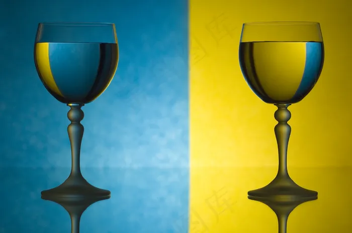 高档红酒杯图片