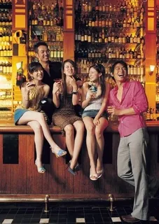 酒吧男女图片