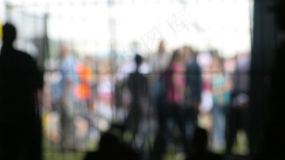 移动的人群的轮廓运动背景 视频免费...