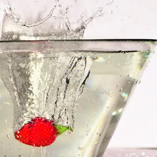 草莓创意摄影图片 草莓创意摄影图片