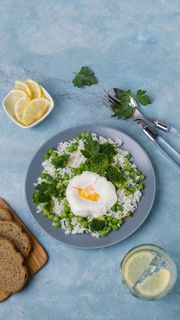荷包蛋炒饭高清摄影图片