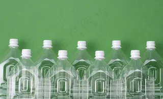 矿泉水瓶图片