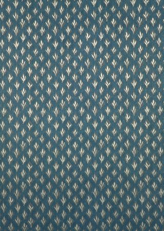 密集银色小花朵