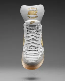 足球休闲鞋图片