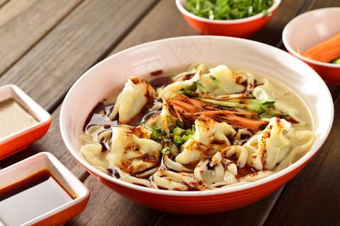 麻辣钟水饺图片