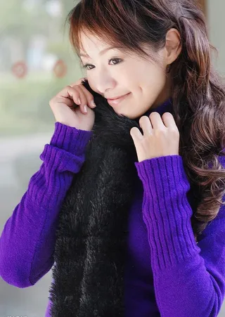 可爱 俏皮 美女 模特图片