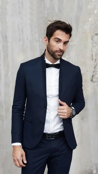 帅气的西服男高清摄影图片