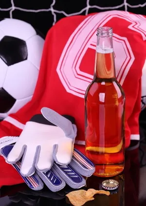 足球和啤酒图片