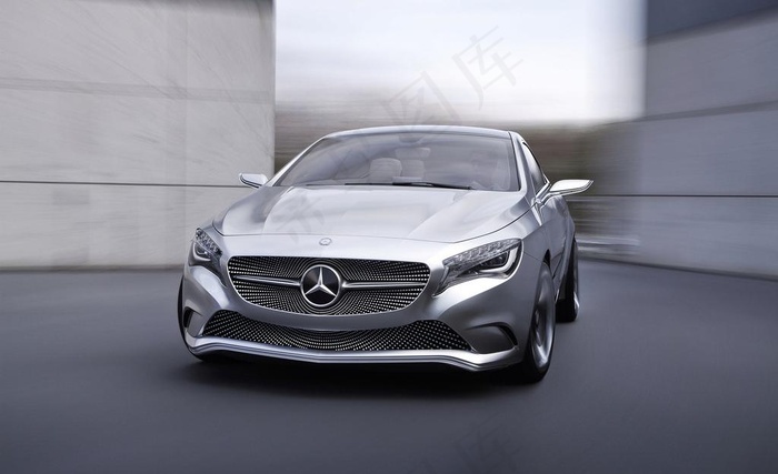 奔驰轿车广告图片