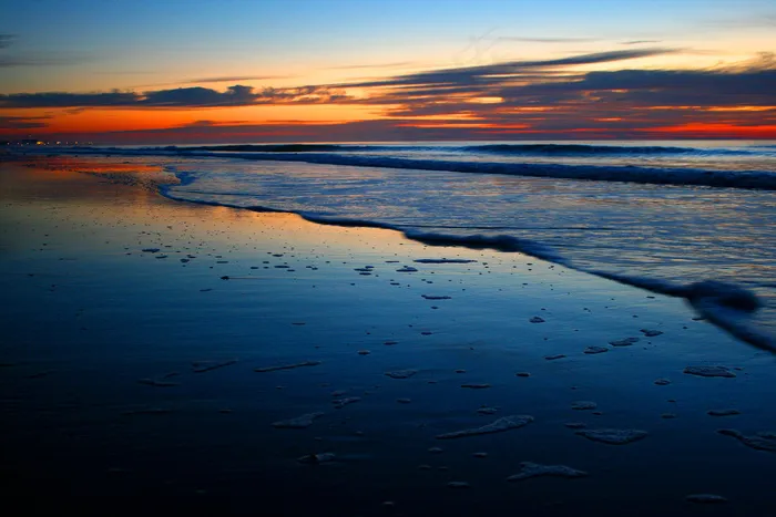 海岸落日美景图片