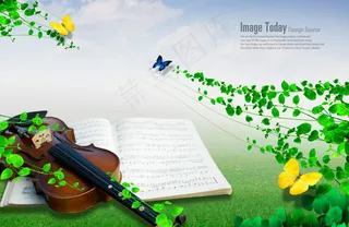 草地上的小提琴与乐谱PSD分层素材