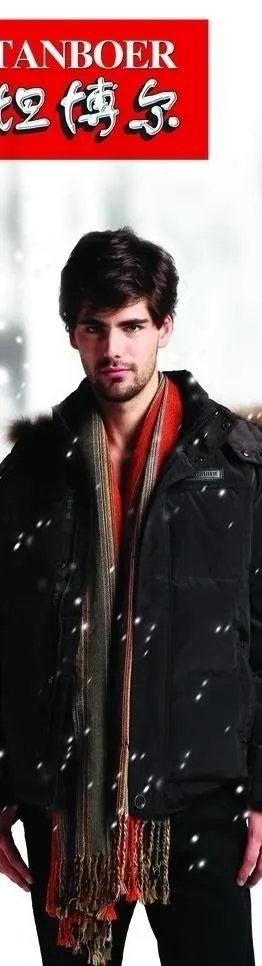 坦博尔羽绒服宣传海报图片