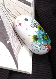 带花鼠标特写图片 带花鼠标特写图片