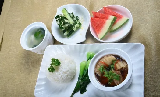 东南亚套餐肉骨茶图片 东南亚套餐肉骨茶图片