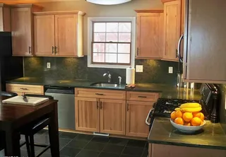 实木古典怀旧风格厨房图片