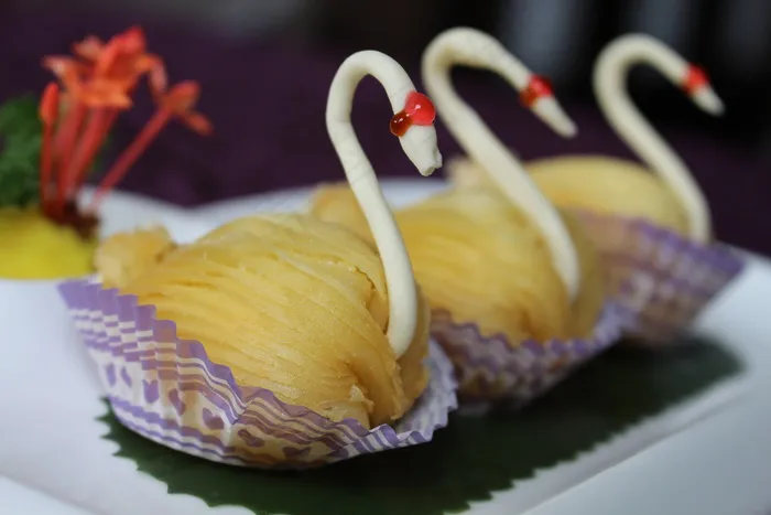 天鹅榴莲酥图片