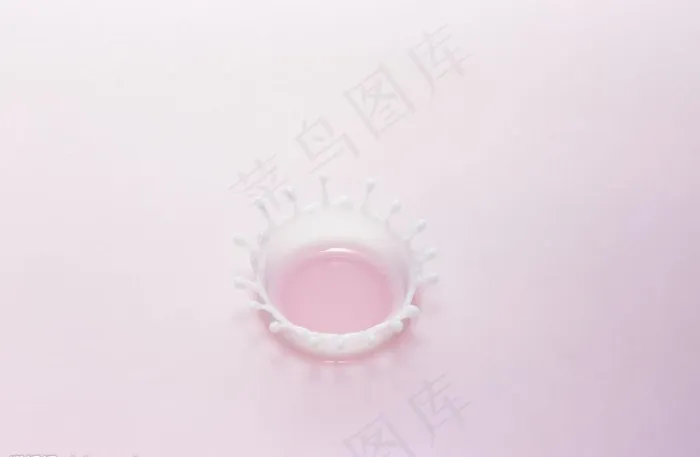 牛奶 水花图片