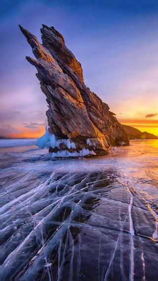 冰面礁石高清摄影图片