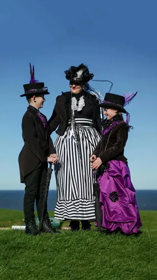 外国男孩女孩高清摄影图片