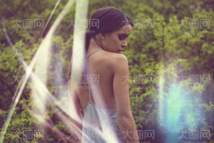 数码照片添加丁达尔光线效果PS动作