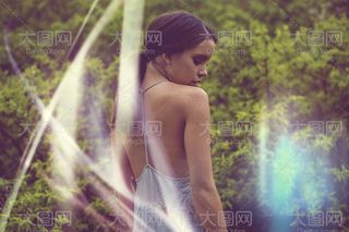 数码照片添加丁达尔光线效果PS动作