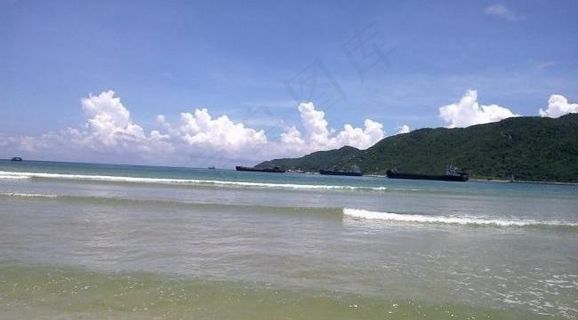 海南皇后湾休闲海滩图片