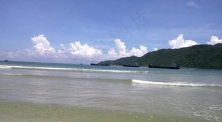 海南皇后湾休闲海滩图片