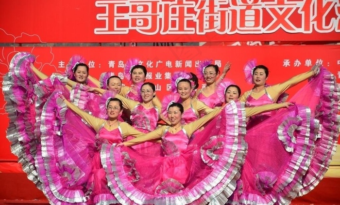 舞蹈结束照造型图片