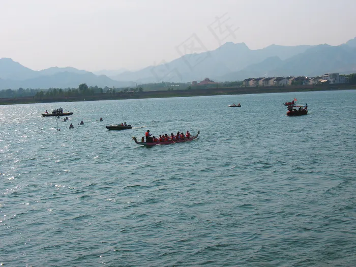 青龙湖赛龙舟图片