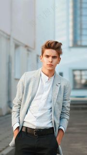 外国帅气小伙高清摄影图片