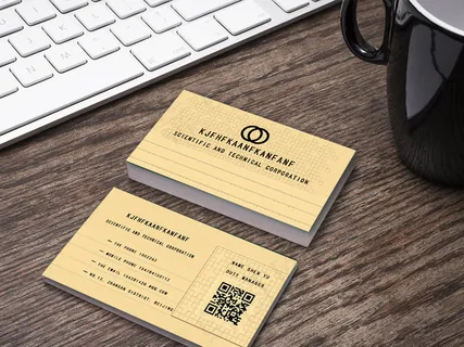 2017年米格黄质感浅色名片