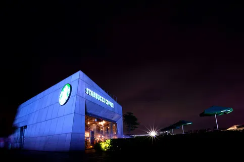 深圳建筑夜景图片