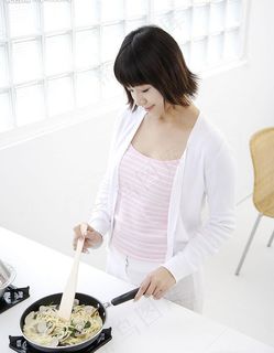 厨房女性图片