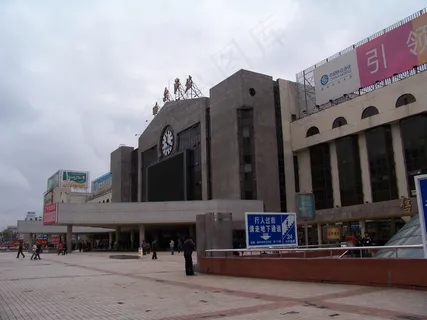 哈尔滨火车站图片