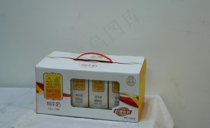 金典纯牛奶图片